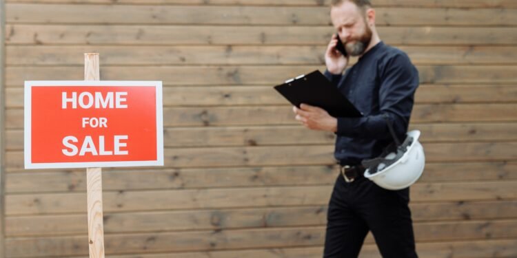 5 Qualities to Look for in a Top-Notch Real Estate Agent