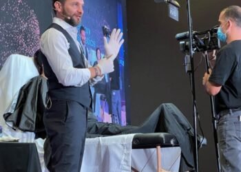 Dr. Fernando Felice: Revitalize Your Confidence, Sculpting Beauty with Precision – Your Journey to Radiance Begins Here!